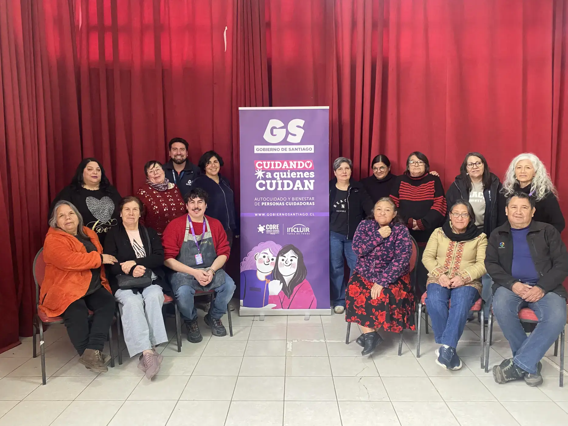 Manos que sostienen, manos que crean: Personas cuidadoras de San Bernardo vivieron una jornada de encuentro y bienestar a través de la arcilla