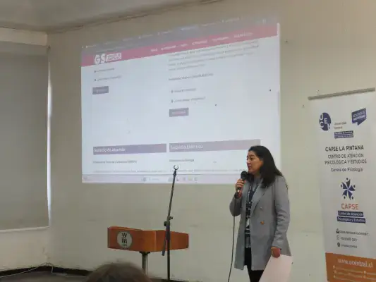 Presentación Mapa Regional de Cuidados por Viviana Reyes, coordinadora del programa Cuidando a Quienes Cuidan