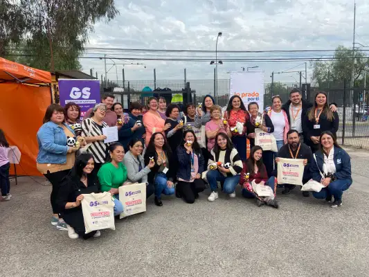 Gobierno de Santiago finaliza taller de amigurumi para personas cuidadoras en la comuna de Lo Prado